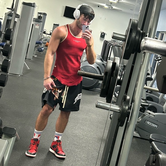 Meet your Posher, Cale - Picture 7 of 11